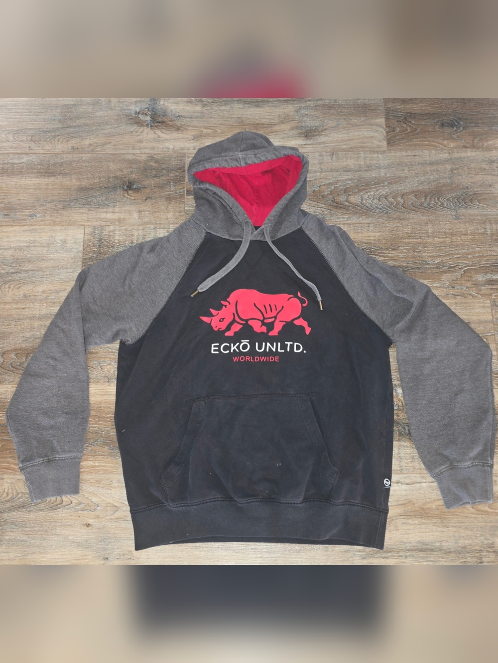 Ecko Unlimited Y2k VTG Men’s Two-Tone Black & Gray Hoodie with Red Rhino Logo L